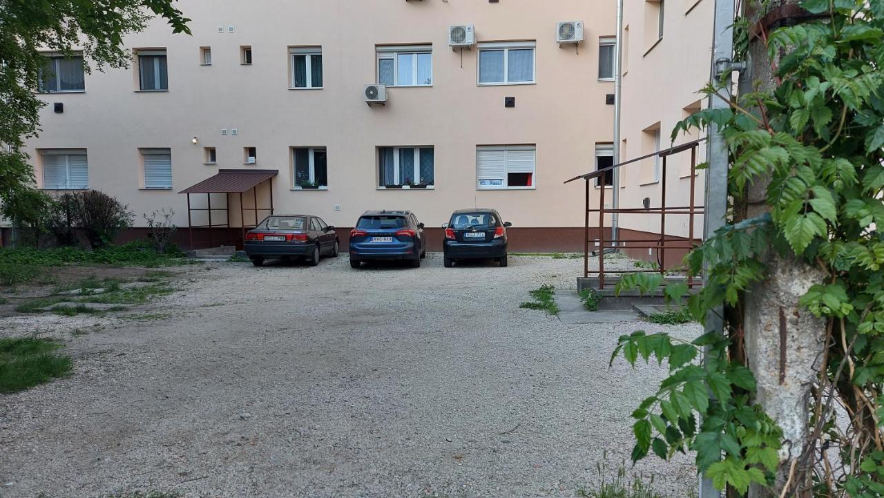 Ancsi Apartmant Kecskemet Apartment Exterior photo